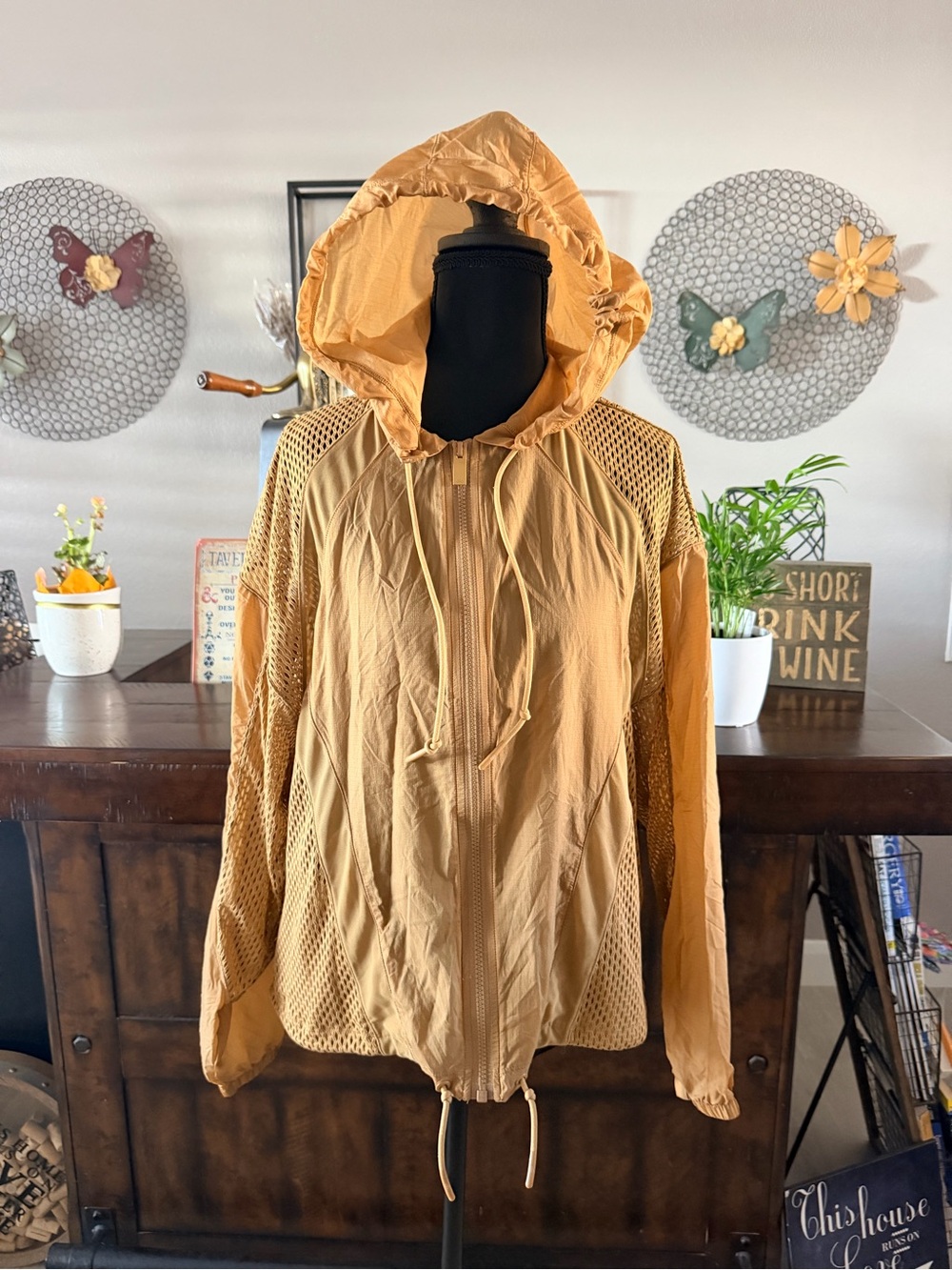 ALO Yoga Mustard Yellow Hooded Bomber/Windbreaker Jacket
